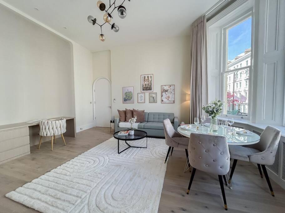 Stylish And 1 Bedroom London