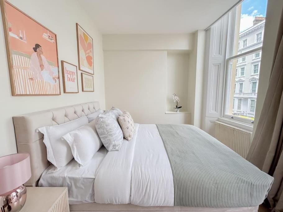 Apartment Stylish And 1 Bedroom